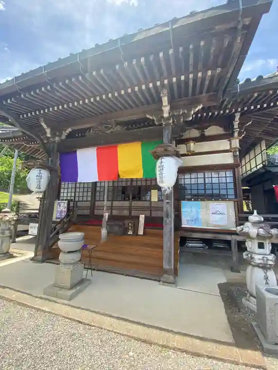 宝泉寺の本殿・本堂