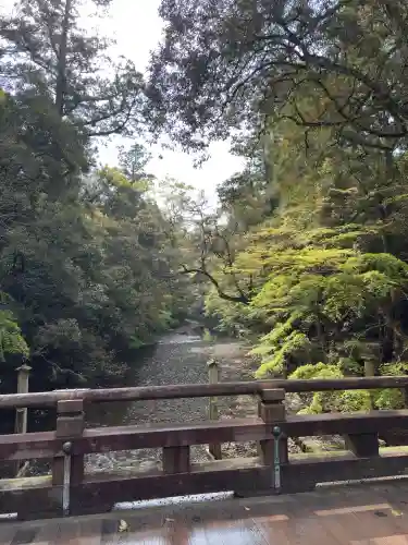 伊勢神宮内宮（皇大神宮）の{uncategorized: "未分類", other: "その他", undefined: "問題あり", building: "その他建物", grave: "お墓", sacred_gate: "鳥居", guardian: "狛犬", statue: "像", buddha: "仏像", history: "歴史", nature: "自然", garden: "庭園", animal: "動物", pagoda: "塔", temizu: "手水舎", mountain_gate: "山門・神門", sanctuary: "本殿・本堂", subordinate: "末社・摂社", art: "芸術", scenery: "景色", jizo: "地蔵", ema: "絵馬", goshuin: "御朱印", omikuji: "おみくじ", items: "授与品その他", amulet: "お守り", goshuincho: "御朱印帳", eats: "食事", festival: "お祭り", votive_dance: "神楽", shichigosan: "七五三参", wedding: "結婚式", experience: "体験その他", initially: "初詣", around: "周辺", anti_infection: "感染症対策"}