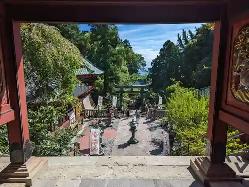 久能山東照宮の山門