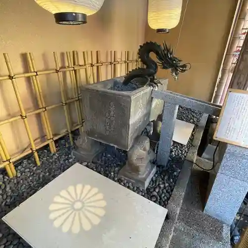 菊名神社の手水舎