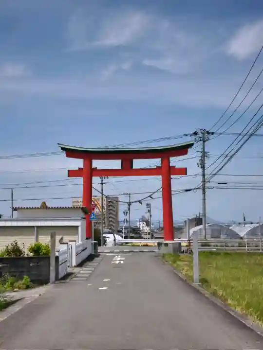 伊豫稲荷神社の{uncategorized: "未分類", other: "その他", undefined: "問題あり", building: "その他建物", grave: "お墓", sacred_gate: "鳥居", guardian: "狛犬", statue: "像", buddha: "仏像", history: "歴史", nature: "自然", garden: "庭園", animal: "動物", pagoda: "塔", temizu: "手水舎", mountain_gate: "山門・神門", sanctuary: "本殿・本堂", subordinate: "末社・摂社", art: "芸術", scenery: "景色", jizo: "地蔵", ema: "絵馬", goshuin: "御朱印", omikuji: "おみくじ", items: "授与品その他", amulet: "お守り", goshuincho: "御朱印帳", eats: "食事", festival: "お祭り", votive_dance: "神楽", shichigosan: "七五三参", wedding: "結婚式", experience: "体験その他", initially: "初詣", around: "周辺", anti_infection: "感染症対策"}