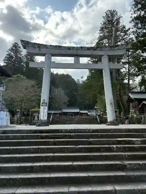 飛驒一宮水無神社の{uncategorized: "未分類", other: "その他", undefined: "問題あり", building: "その他建物", grave: "お墓", sacred_gate: "鳥居", guardian: "狛犬", statue: "像", buddha: "仏像", history: "歴史", nature: "自然", garden: "庭園", animal: "動物", pagoda: "塔", temizu: "手水舎", mountain_gate: "山門・神門", sanctuary: "本殿・本堂", subordinate: "末社・摂社", art: "芸術", scenery: "景色", jizo: "地蔵", ema: "絵馬", goshuin: "御朱印", omikuji: "おみくじ", items: "授与品その他", amulet: "お守り", goshuincho: "御朱印帳", eats: "食事", festival: "お祭り", votive_dance: "神楽", shichigosan: "七五三参", wedding: "結婚式", experience: "体験その他", initially: "初詣", around: "周辺", anti_infection: "感染症対策"}