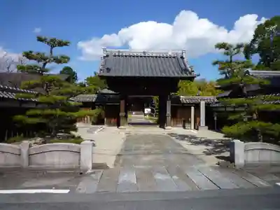 妙華寺の山門・神門