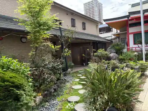 長安寺の{uncategorized: "未分類", other: "その他", undefined: "問題あり", building: "その他建物", grave: "お墓", sacred_gate: "鳥居", guardian: "狛犬", statue: "像", buddha: "仏像", history: "歴史", nature: "自然", garden: "庭園", animal: "動物", pagoda: "塔", temizu: "手水舎", mountain_gate: "山門・神門", sanctuary: "本殿・本堂", subordinate: "末社・摂社", art: "芸術", scenery: "景色", jizo: "地蔵", ema: "絵馬", goshuin: "御朱印", omikuji: "おみくじ", items: "授与品その他", amulet: "お守り", goshuincho: "御朱印帳", eats: "食事", festival: "お祭り", votive_dance: "神楽", shichigosan: "七五三参", wedding: "結婚式", experience: "体験その他", initially: "初詣", around: "周辺", anti_infection: "感染症対策"}