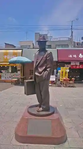 題経寺（柴又帝釈天）の像