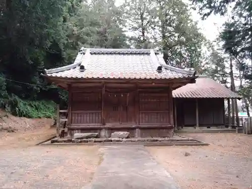 稲束神社（平尾町）の本殿・本堂
