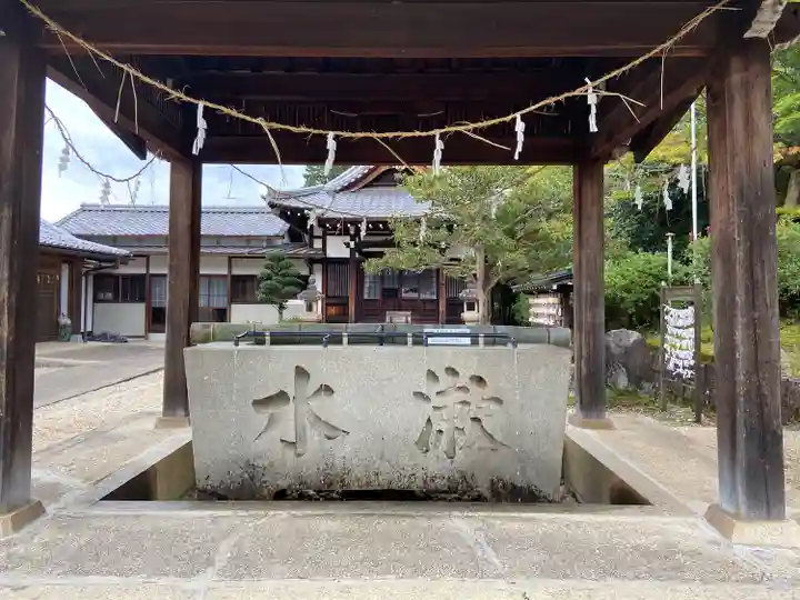 八幡神社(妻木)の手水舎