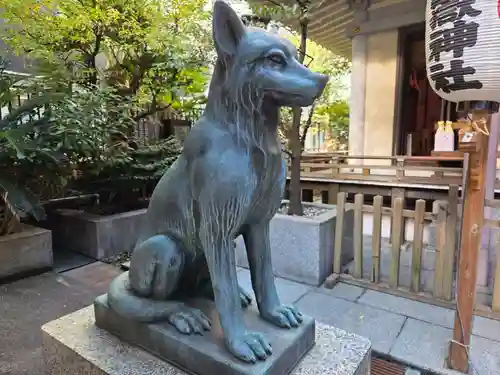 宮益御嶽神社の狛犬