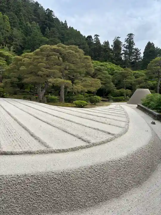 慈照寺(慈照禅寺・銀閣寺)の{uncategorized: "未分類", other: "その他", undefined: "問題あり", building: "その他建物", grave: "お墓", sacred_gate: "鳥居", guardian: "狛犬", statue: "像", buddha: "仏像", history: "歴史", nature: "自然", garden: "庭園", animal: "動物", pagoda: "塔", temizu: "手水舎", mountain_gate: "山門・神門", sanctuary: "本殿・本堂", subordinate: "末社・摂社", art: "芸術", scenery: "景色", jizo: "地蔵", ema: "絵馬", goshuin: "御朱印", omikuji: "おみくじ", items: "授与品その他", amulet: "お守り", goshuincho: "御朱印帳", eats: "食事", festival: "お祭り", votive_dance: "神楽", shichigosan: "七五三参", wedding: "結婚式", experience: "体験その他", initially: "初詣", around: "周辺", anti_infection: "感染症対策"}