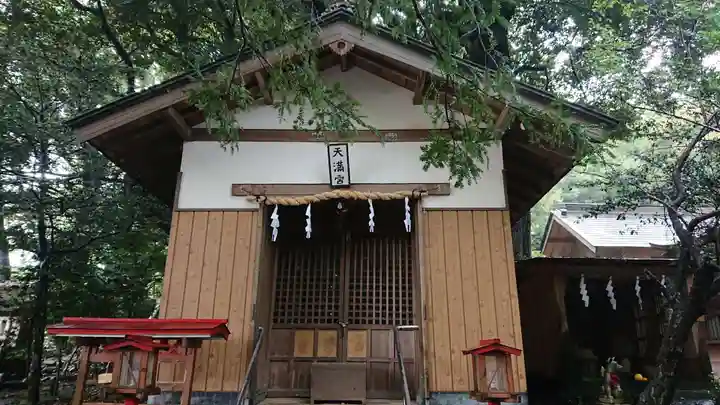 川尻八幡宮の末社・摂社