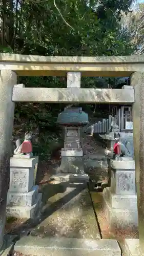 八幡神社の{uncategorized: "未分類", other: "その他", undefined: "問題あり", building: "その他建物", grave: "お墓", sacred_gate: "鳥居", guardian: "狛犬", statue: "像", buddha: "仏像", history: "歴史", nature: "自然", garden: "庭園", animal: "動物", pagoda: "塔", temizu: "手水舎", mountain_gate: "山門・神門", sanctuary: "本殿・本堂", subordinate: "末社・摂社", art: "芸術", scenery: "景色", jizo: "地蔵", ema: "絵馬", goshuin: "御朱印", omikuji: "おみくじ", items: "授与品その他", amulet: "お守り", goshuincho: "御朱印帳", eats: "食事", festival: "お祭り", votive_dance: "神楽", shichigosan: "七五三参", wedding: "結婚式", experience: "体験その他", initially: "初詣", around: "周辺", anti_infection: "感染症対策"}