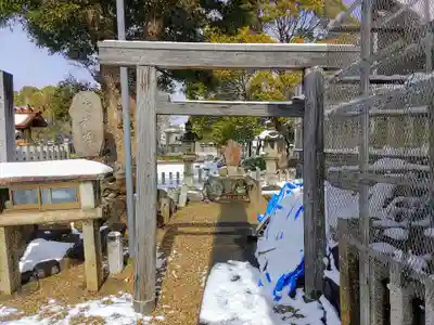 神明社(小碓)の末社・摂社