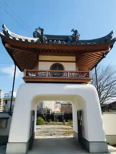 法雲寺の山門