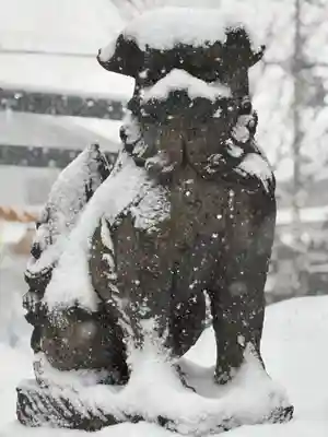 烈々布神社の狛犬