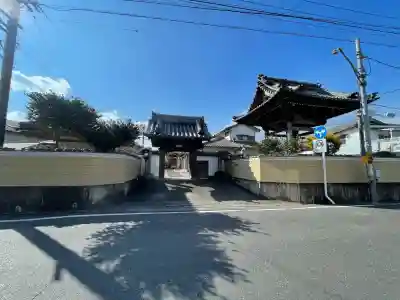 常念寺の{uncategorized: "未分類", other: "その他", undefined: "問題あり", building: "その他建物", grave: "お墓", sacred_gate: "鳥居", guardian: "狛犬", statue: "像", buddha: "仏像", history: "歴史", nature: "自然", garden: "庭園", animal: "動物", pagoda: "塔", temizu: "手水舎", mountain_gate: "山門・神門", sanctuary: "本殿・本堂", subordinate: "末社・摂社", art: "芸術", scenery: "景色", jizo: "地蔵", ema: "絵馬", goshuin: "御朱印", omikuji: "おみくじ", items: "授与品その他", amulet: "お守り", goshuincho: "御朱印帳", eats: "食事", festival: "お祭り", votive_dance: "神楽", shichigosan: "七五三参", wedding: "結婚式", experience: "体験その他", initially: "初詣", around: "周辺", anti_infection: "感染症対策"}