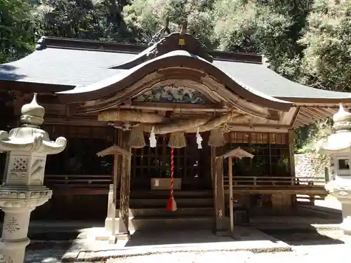 宗形神社の本殿・本堂