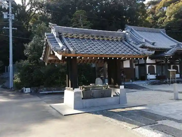 洞雲院の手水舎