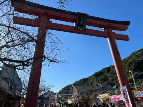 祐徳稲荷神社の{uncategorized: "未分類", other: "その他", undefined: "問題あり", building: "その他建物", grave: "お墓", sacred_gate: "鳥居", guardian: "狛犬", statue: "像", buddha: "仏像", history: "歴史", nature: "自然", garden: "庭園", animal: "動物", pagoda: "塔", temizu: "手水舎", mountain_gate: "山門・神門", sanctuary: "本殿・本堂", subordinate: "末社・摂社", art: "芸術", scenery: "景色", jizo: "地蔵", ema: "絵馬", goshuin: "御朱印", omikuji: "おみくじ", items: "授与品その他", amulet: "お守り", goshuincho: "御朱印帳", eats: "食事", festival: "お祭り", votive_dance: "神楽", shichigosan: "七五三参", wedding: "結婚式", experience: "体験その他", initially: "初詣", around: "周辺", anti_infection: "感染症対策"}