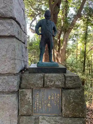 橘禅寺の像