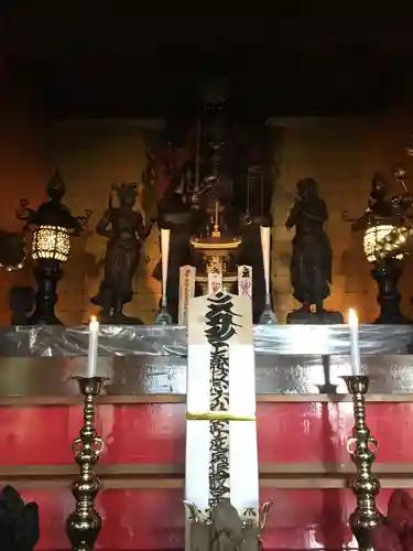 成田山瀧泉寺の仏像