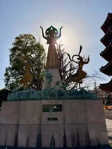 川崎大師（平間寺）の{uncategorized: "未分類", other: "その他", undefined: "問題あり", building: "その他建物", grave: "お墓", sacred_gate: "鳥居", guardian: "狛犬", statue: "像", buddha: "仏像", history: "歴史", nature: "自然", garden: "庭園", animal: "動物", pagoda: "塔", temizu: "手水舎", mountain_gate: "山門・神門", sanctuary: "本殿・本堂", subordinate: "末社・摂社", art: "芸術", scenery: "景色", jizo: "地蔵", ema: "絵馬", goshuin: "御朱印", omikuji: "おみくじ", items: "授与品その他", amulet: "お守り", goshuincho: "御朱印帳", eats: "食事", festival: "お祭り", votive_dance: "神楽", shichigosan: "七五三参", wedding: "結婚式", experience: "体験その他", initially: "初詣", around: "周辺", anti_infection: "感染症対策"}