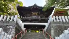 布施弁天 東海寺の山門