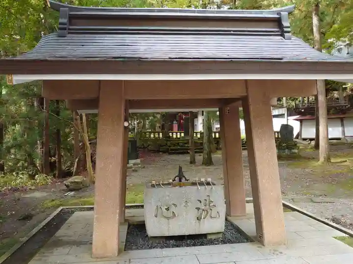 迦葉山龍華院弥勒護国寺(弥勒寺)の手水舎