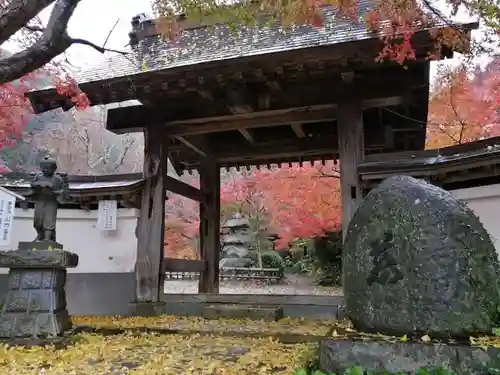 薬王寺の山門・神門