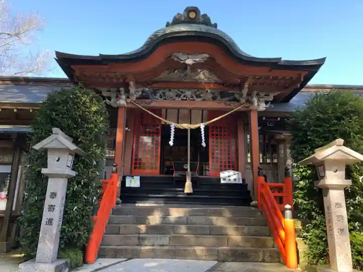 新田神社の本殿・本堂