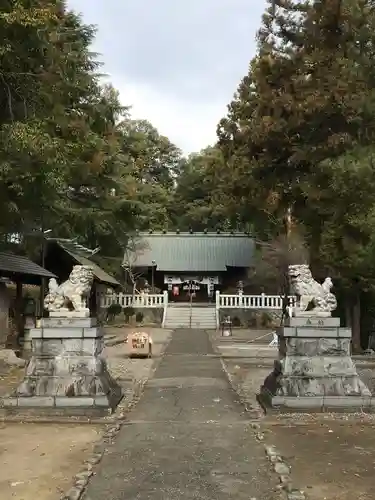 酒折宮の本殿・本堂