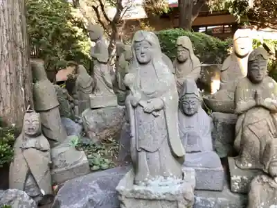 報恩寺の像