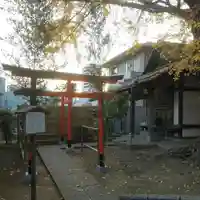 稼穡稲荷社の鳥居