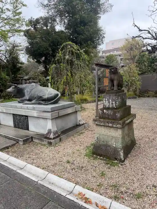 布多天神社の{uncategorized: "未分類", other: "その他", undefined: "問題あり", building: "その他建物", grave: "お墓", sacred_gate: "鳥居", guardian: "狛犬", statue: "像", buddha: "仏像", history: "歴史", nature: "自然", garden: "庭園", animal: "動物", pagoda: "塔", temizu: "手水舎", mountain_gate: "山門・神門", sanctuary: "本殿・本堂", subordinate: "末社・摂社", art: "芸術", scenery: "景色", jizo: "地蔵", ema: "絵馬", goshuin: "御朱印", omikuji: "おみくじ", items: "授与品その他", amulet: "お守り", goshuincho: "御朱印帳", eats: "食事", festival: "お祭り", votive_dance: "神楽", shichigosan: "七五三参", wedding: "結婚式", experience: "体験その他", initially: "初詣", around: "周辺", anti_infection: "感染症対策"}