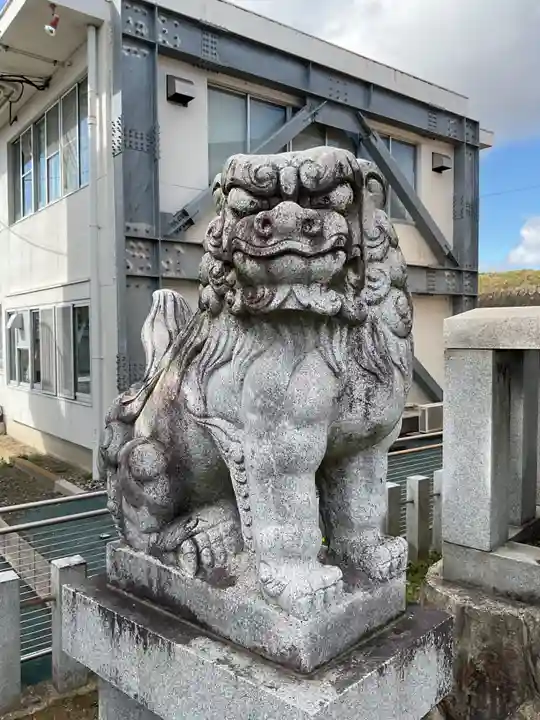 神明神社の狛犬