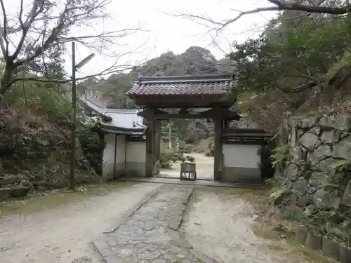 弘仁寺の山門