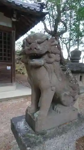 飛鳥田神社の狛犬