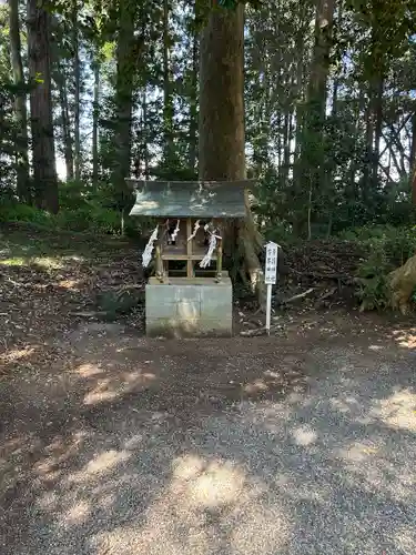 御宝殿熊野神社の末社・摂社