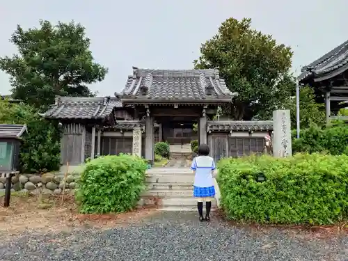 常在院の山門