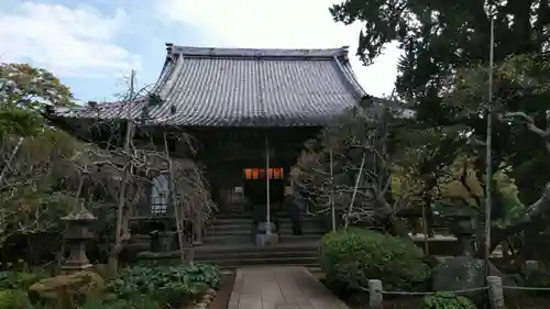 宝戒寺の本殿・本堂