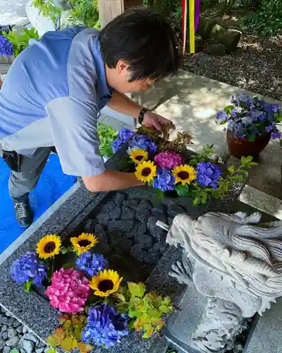 滑川神社 - 仕事と子どもの守り神の手水