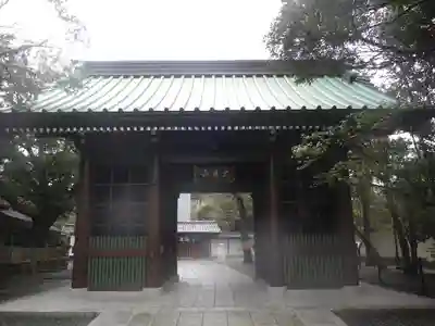 高徳院の山門・神門