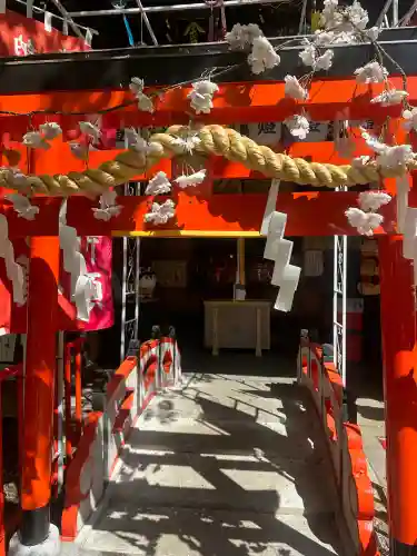 露天神社（お初天神）の{uncategorized: "未分類", other: "その他", undefined: "問題あり", building: "その他建物", grave: "お墓", sacred_gate: "鳥居", guardian: "狛犬", statue: "像", buddha: "仏像", history: "歴史", nature: "自然", garden: "庭園", animal: "動物", pagoda: "塔", temizu: "手水舎", mountain_gate: "山門・神門", sanctuary: "本殿・本堂", subordinate: "末社・摂社", art: "芸術", scenery: "景色", jizo: "地蔵", ema: "絵馬", goshuin: "御朱印", omikuji: "おみくじ", items: "授与品その他", amulet: "お守り", goshuincho: "御朱印帳", eats: "食事", festival: "お祭り", votive_dance: "神楽", shichigosan: "七五三参", wedding: "結婚式", experience: "体験その他", initially: "初詣", around: "周辺", anti_infection: "感染症対策"}