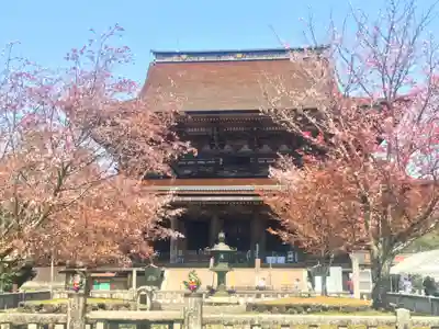 金峯山寺の本殿・本堂