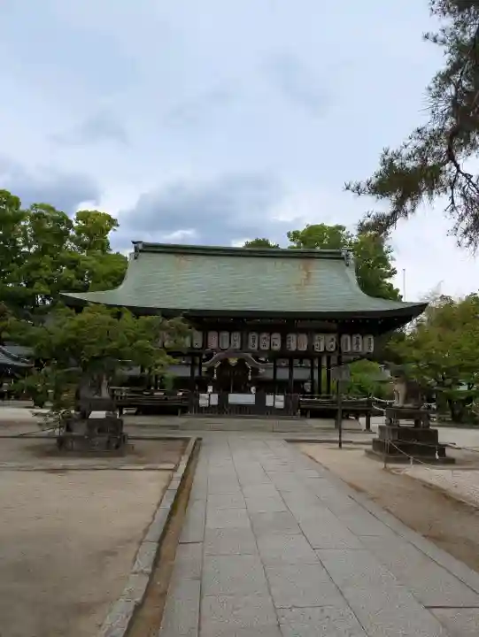 今宮神社の{uncategorized: "未分類", other: "その他", undefined: "問題あり", building: "その他建物", grave: "お墓", sacred_gate: "鳥居", guardian: "狛犬", statue: "像", buddha: "仏像", history: "歴史", nature: "自然", garden: "庭園", animal: "動物", pagoda: "塔", temizu: "手水舎", mountain_gate: "山門・神門", sanctuary: "本殿・本堂", subordinate: "末社・摂社", art: "芸術", scenery: "景色", jizo: "地蔵", ema: "絵馬", goshuin: "御朱印", omikuji: "おみくじ", items: "授与品その他", amulet: "お守り", goshuincho: "御朱印帳", eats: "食事", festival: "お祭り", votive_dance: "神楽", shichigosan: "七五三参", wedding: "結婚式", experience: "体験その他", initially: "初詣", around: "周辺", anti_infection: "感染症対策"}