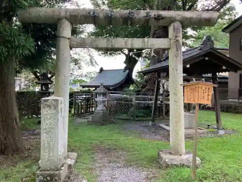 諏訪大社上社前宮の末社・摂社