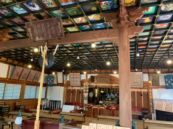 岩本寺の本殿・本堂