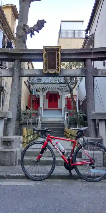 箭弓稲荷神社の鳥居