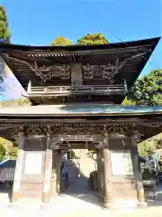 大津山阿蘇神社の山門