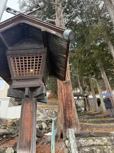 足長神社の{uncategorized: "未分類", other: "その他", undefined: "問題あり", building: "その他建物", grave: "お墓", sacred_gate: "鳥居", guardian: "狛犬", statue: "像", buddha: "仏像", history: "歴史", nature: "自然", garden: "庭園", animal: "動物", pagoda: "塔", temizu: "手水舎", mountain_gate: "山門・神門", sanctuary: "本殿・本堂", subordinate: "末社・摂社", art: "芸術", scenery: "景色", jizo: "地蔵", ema: "絵馬", goshuin: "御朱印", omikuji: "おみくじ", items: "授与品その他", amulet: "お守り", goshuincho: "御朱印帳", eats: "食事", festival: "お祭り", votive_dance: "神楽", shichigosan: "七五三参", wedding: "結婚式", experience: "体験その他", initially: "初詣", around: "周辺", anti_infection: "感染症対策"}
