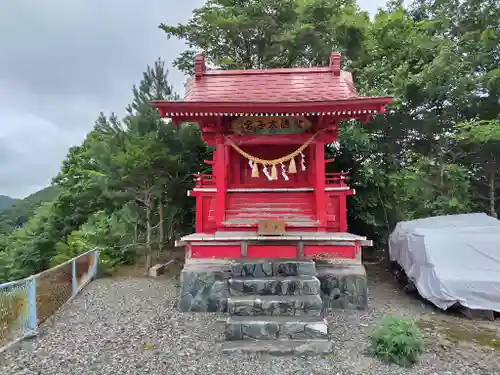 滝上神社の末社・摂社